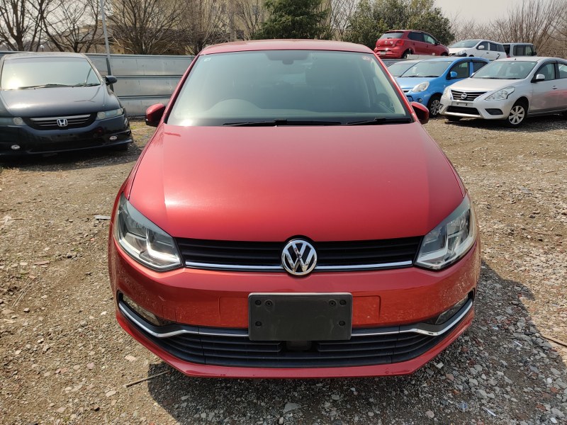 VOLKSWAGEN	POLO