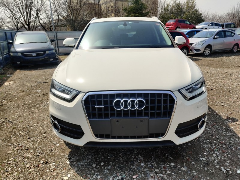 AUDI	Q3