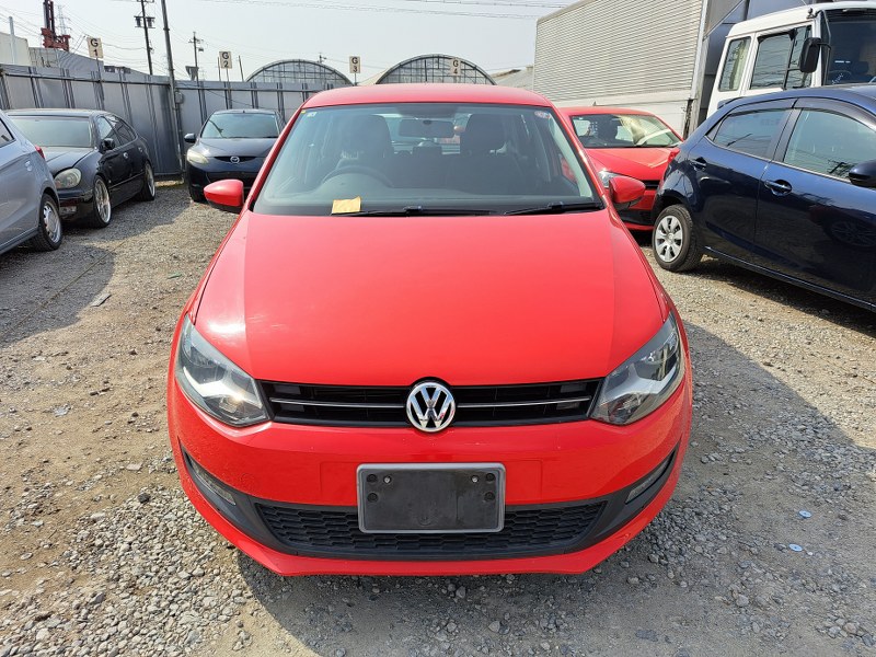 VOLKSWAGEN	POLO