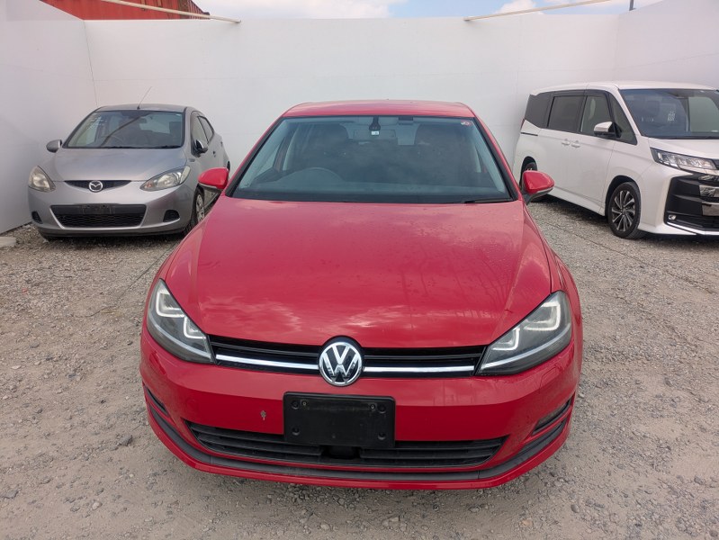 VOLKSWAGEN	GOLF
