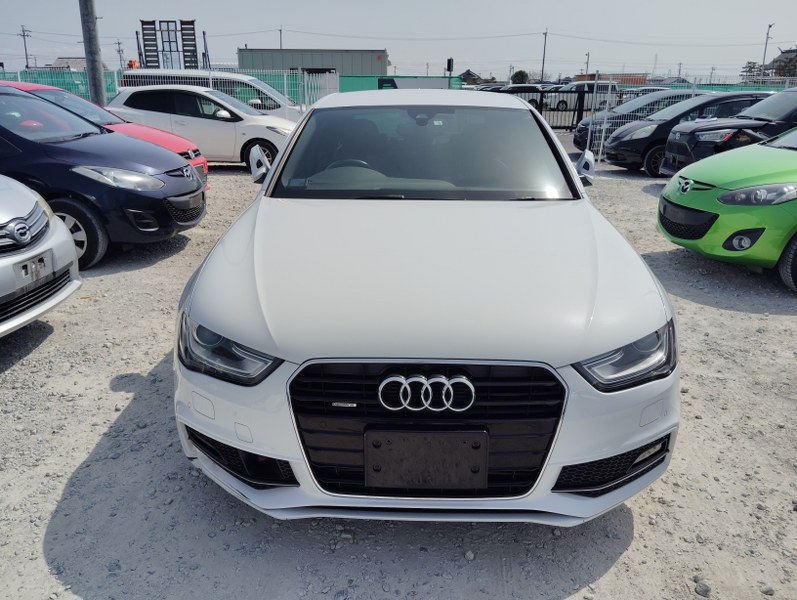 AUDI	A4