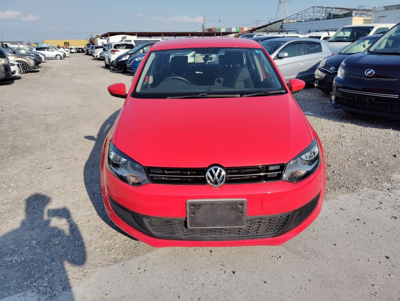VOLKSWAGEN	POLO