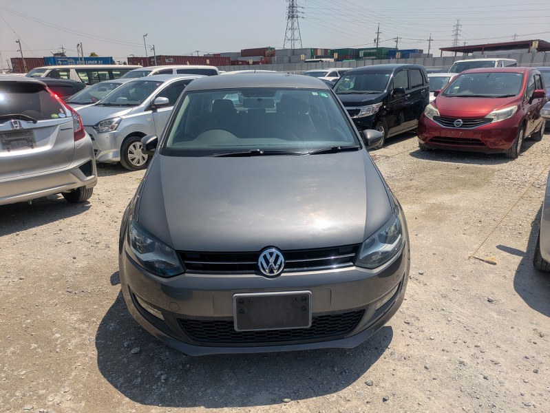 VOLKSWAGEN	POLO