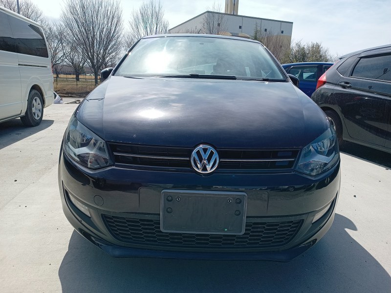 VOLKSWAGEN	POLO