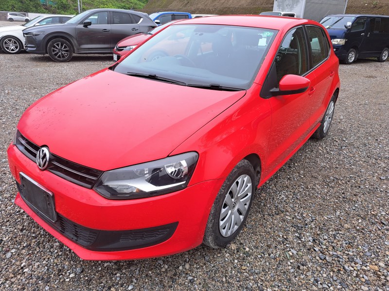 VOLKSWAGEN	POLO