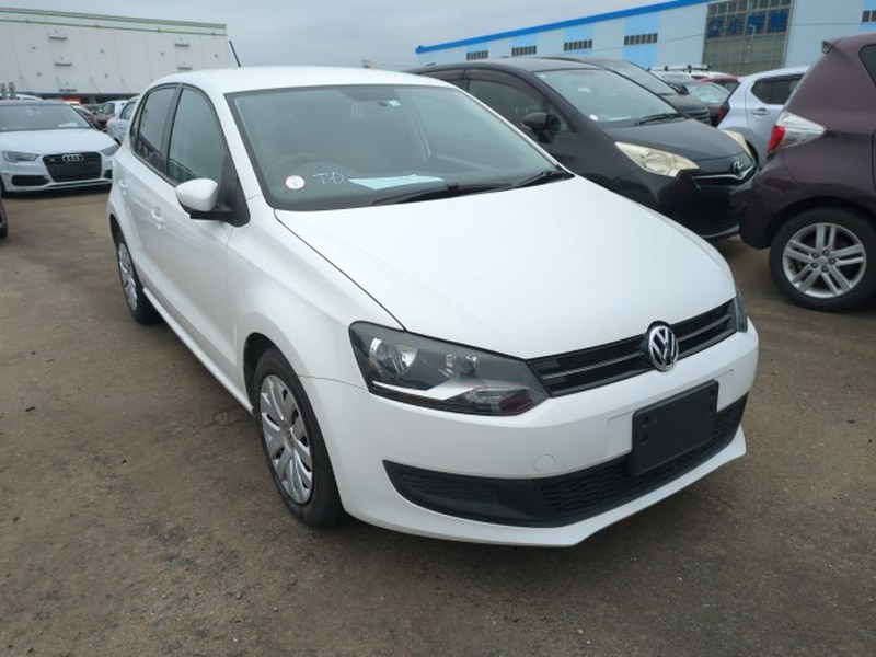 VOLKSWAGEN	POLO