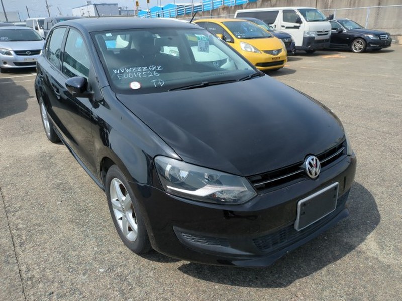 VOLKSWAGEN	POLO
