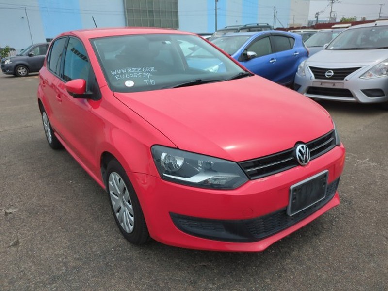 VOLKSWAGEN	POLO