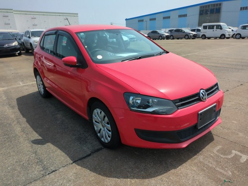 VOLKSWAGEN	POLO