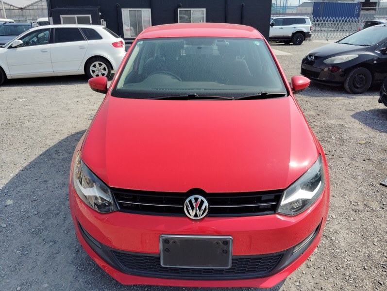 VOLKSWAGEN	POLO