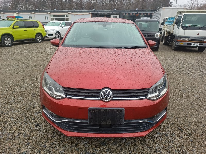 VOLKSWAGEN	POLO
