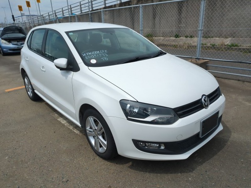 VOLKSWAGEN	POLO