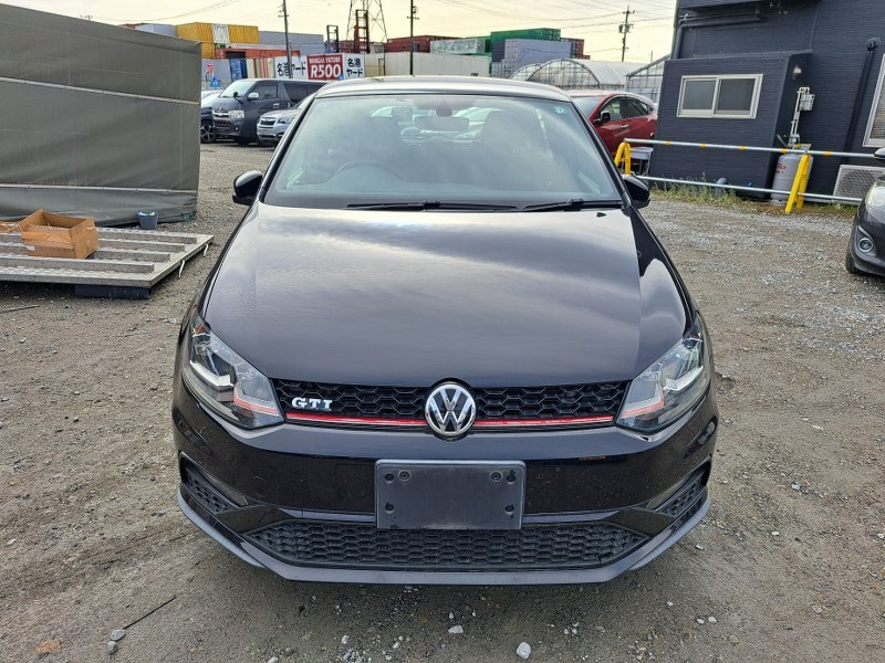 VOLKSWAGEN	POLO