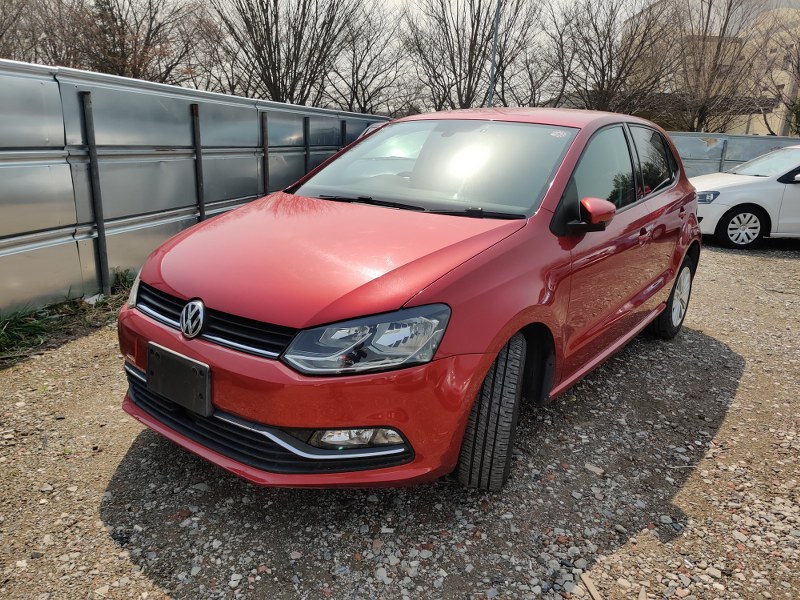 VOLKSWAGEN	POLO
