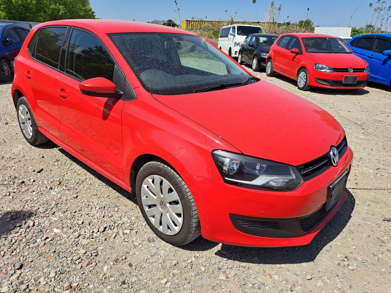 VOLKSWAGEN	POLO