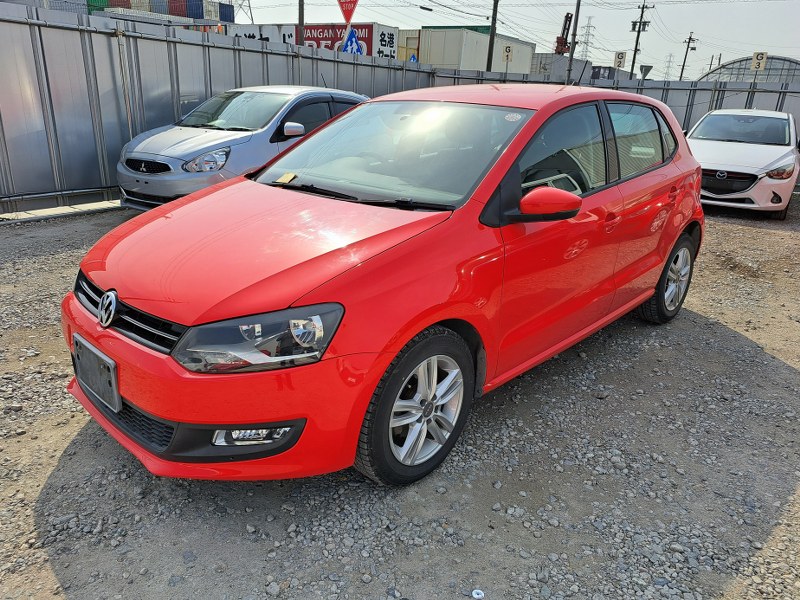 VOLKSWAGEN	POLO