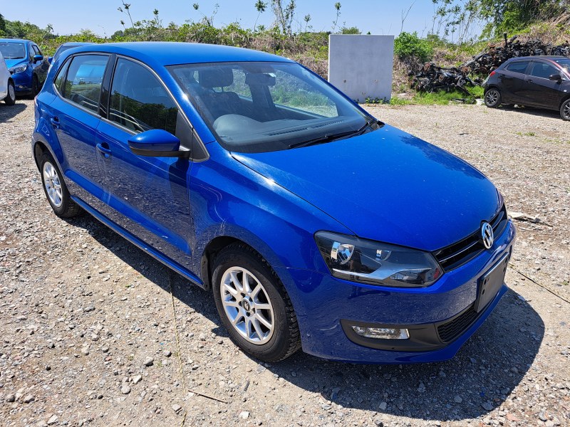 VOLKSWAGEN	POLO