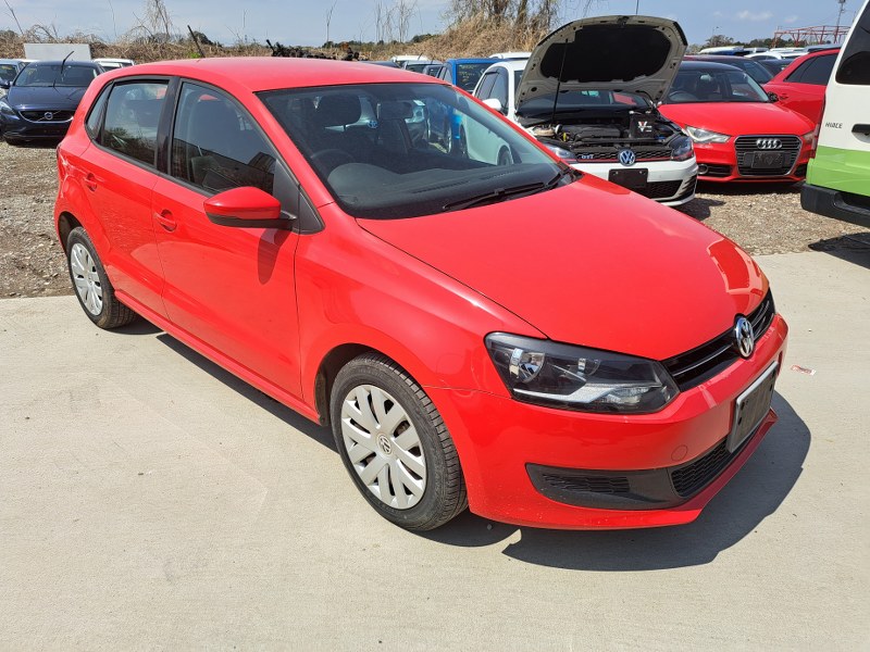 VOLKSWAGEN	POLO