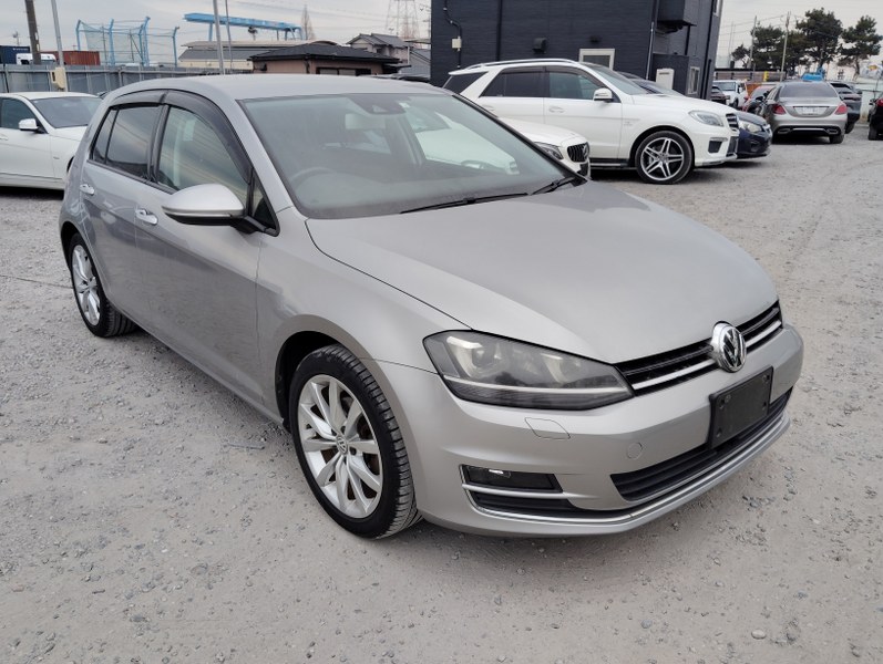 VOLKSWAGEN	GOLF