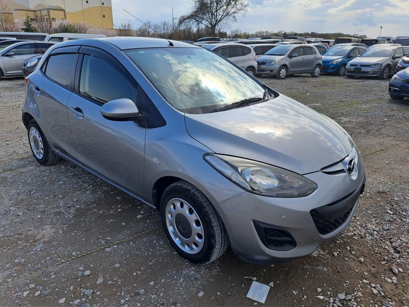 MAZDA	DEMIO