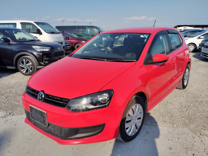 VOLKSWAGEN	POLO