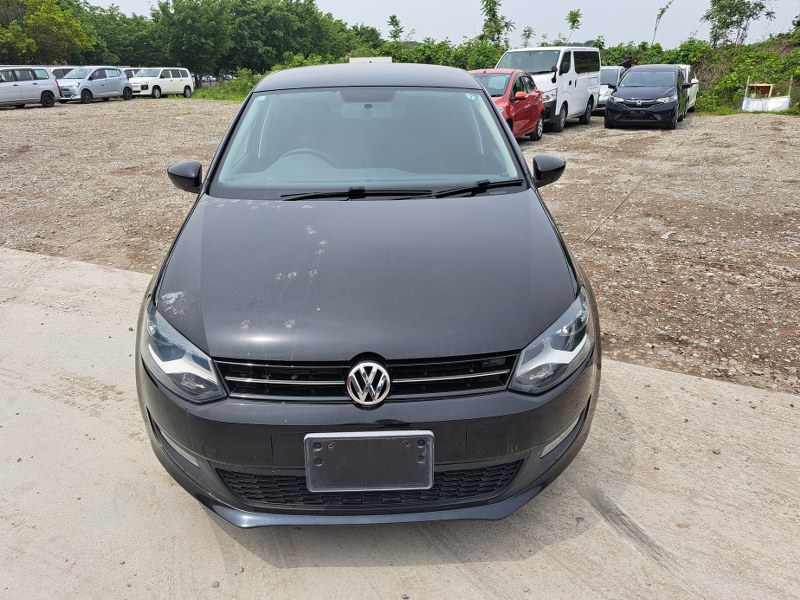 VOLKSWAGEN	POLO