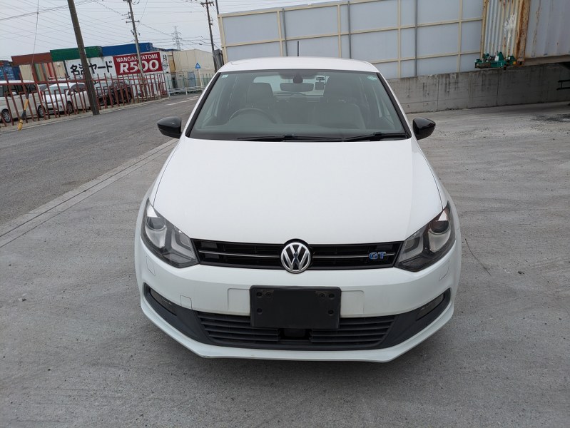 VOLKSWAGEN	POLO