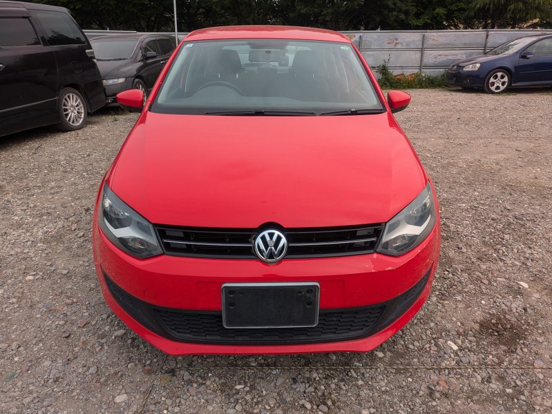 VOLKSWAGEN	POLO
