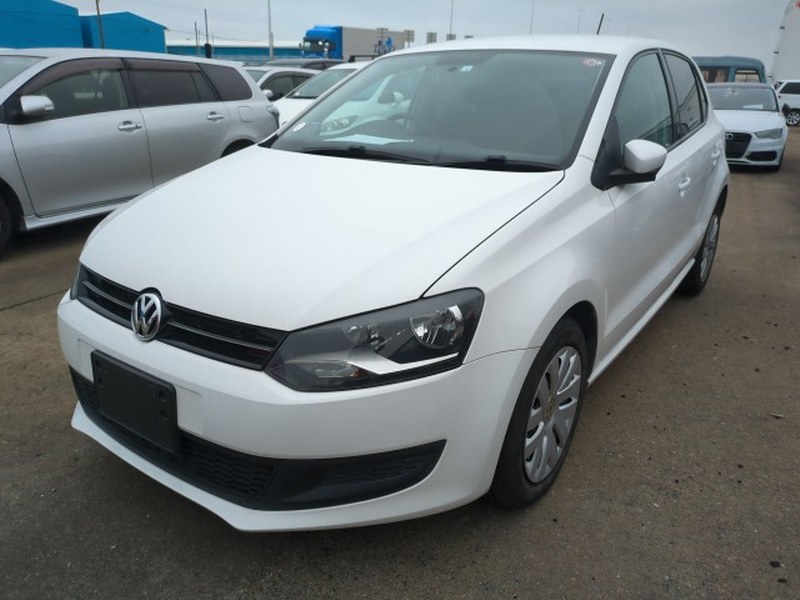 VOLKSWAGEN	POLO