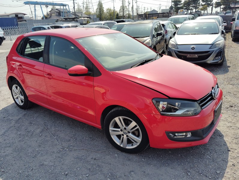 VOLKSWAGEN	POLO