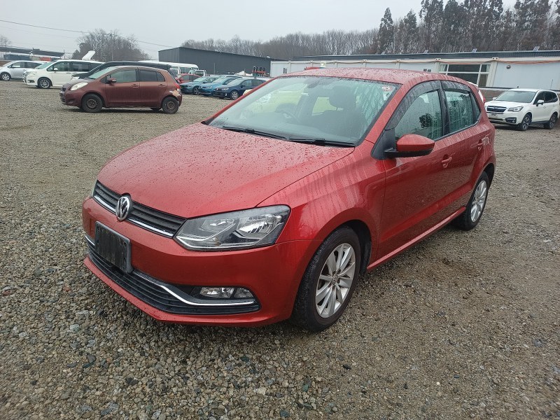 VOLKSWAGEN	POLO