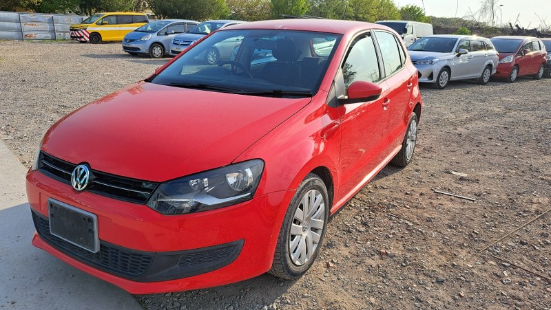 VOLKSWAGEN	POLO