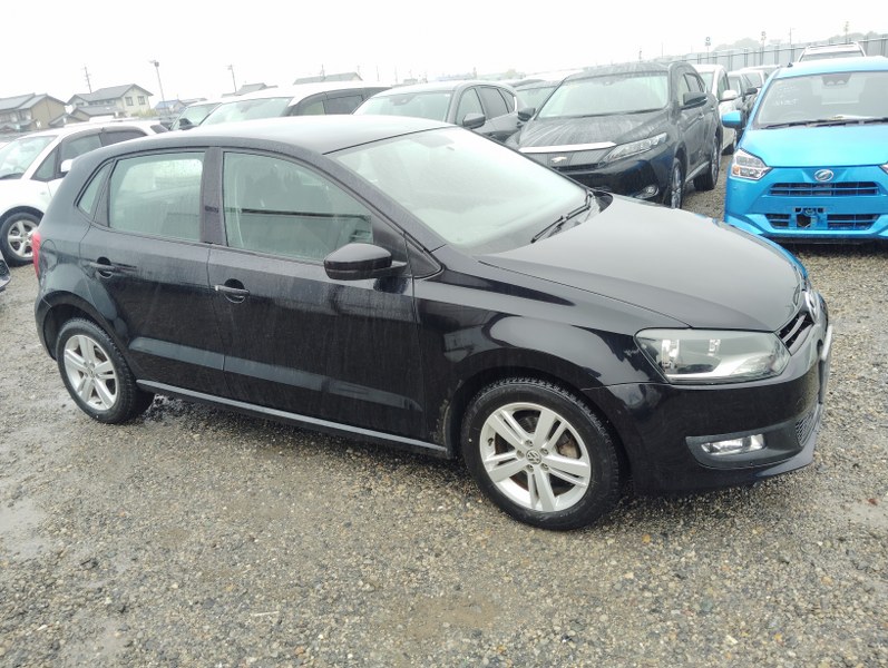 VOLKSWAGEN	POLO
