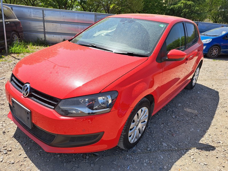 VOLKSWAGEN	POLO