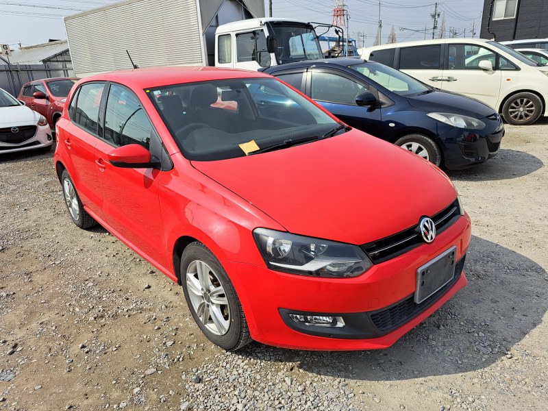 VOLKSWAGEN	POLO