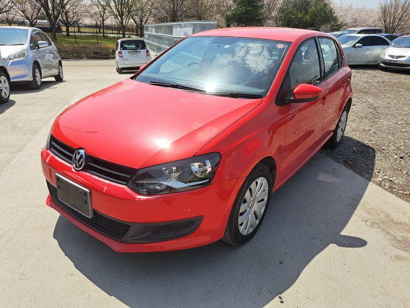 VOLKSWAGEN	POLO