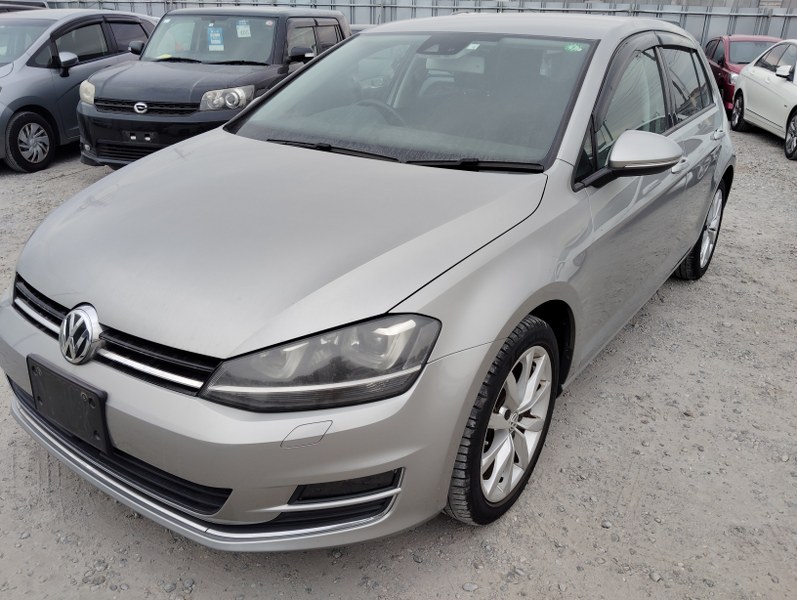 VOLKSWAGEN	GOLF