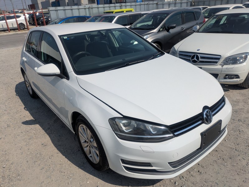 VOLKSWAGEN	GOLF