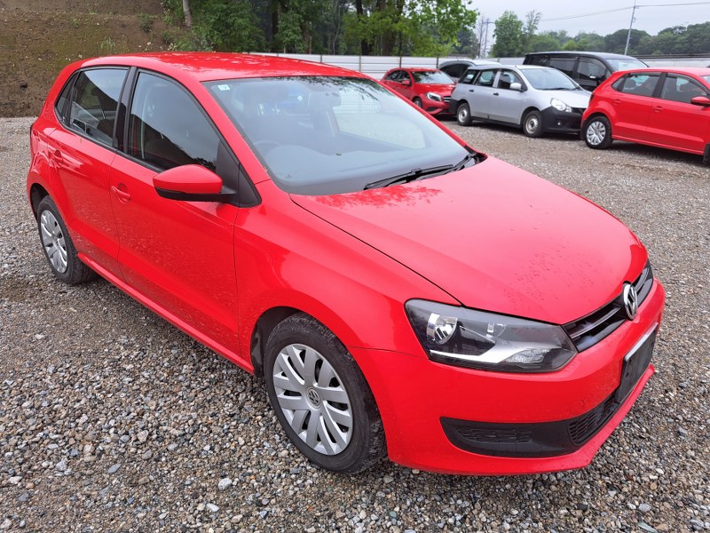 VOLKSWAGEN	POLO