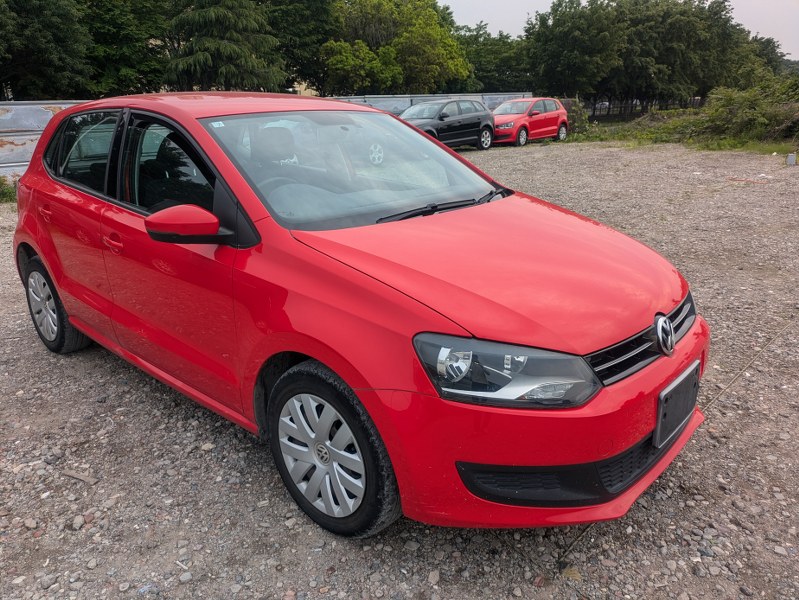 VOLKSWAGEN	POLO