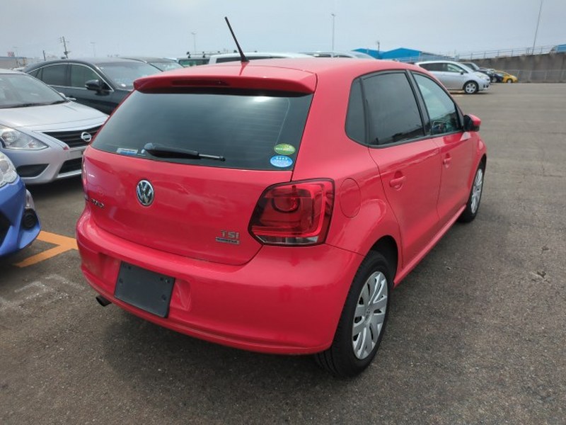 VOLKSWAGEN	POLO