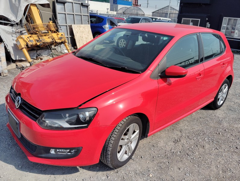 VOLKSWAGEN	POLO