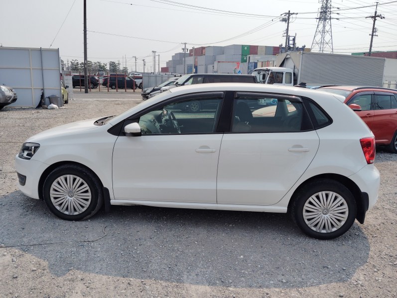 VOLKSWAGEN	POLO