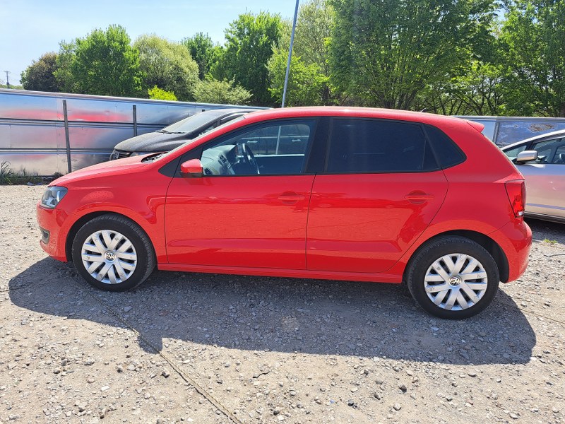 VOLKSWAGEN	POLO