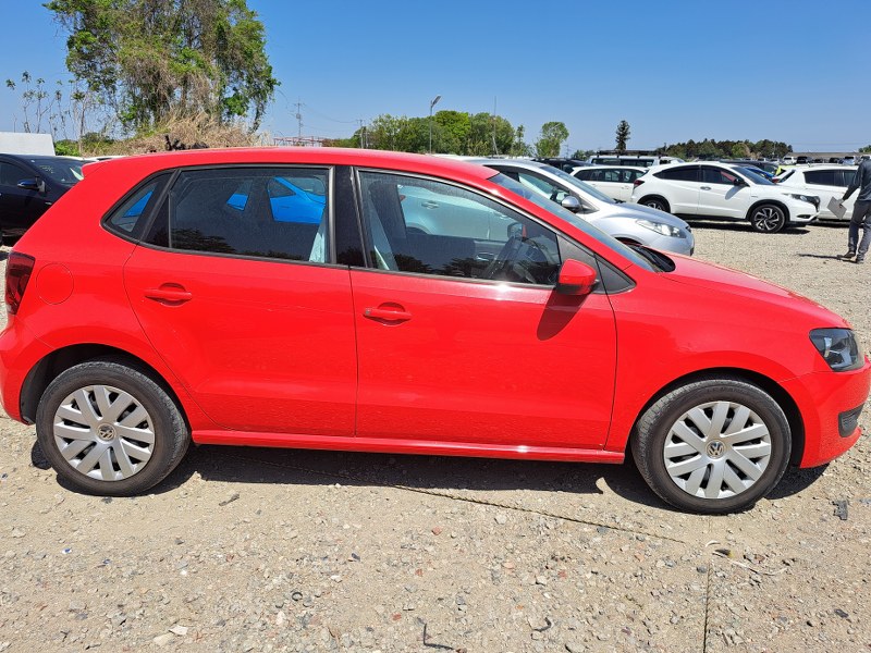 VOLKSWAGEN	POLO