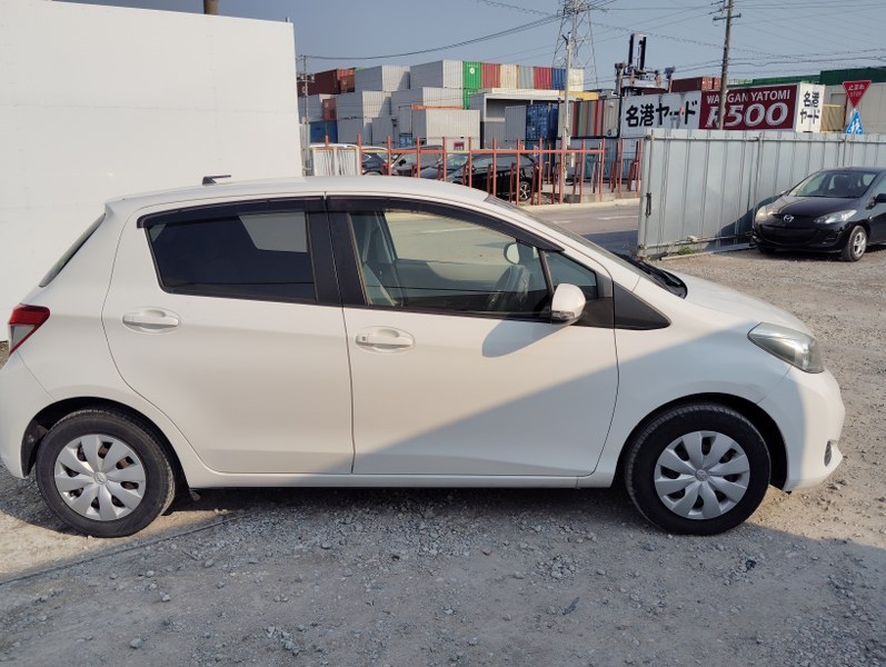 TOYOTA	VITZ