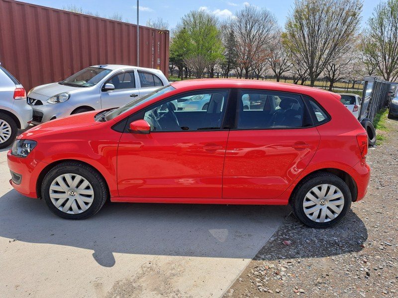 VOLKSWAGEN	POLO