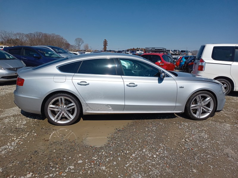AUDI S5