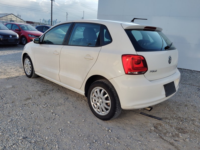 VOLKSWAGEN	POLO