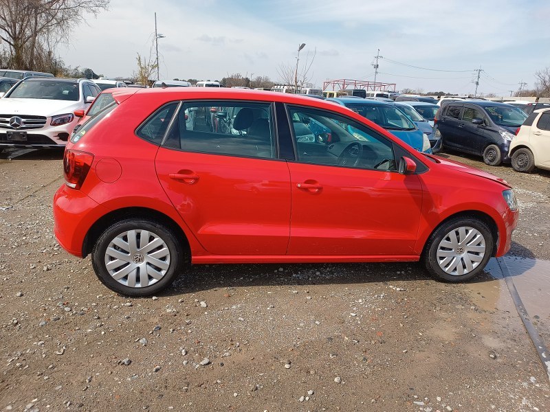 VOLKSWAGEN	POLO